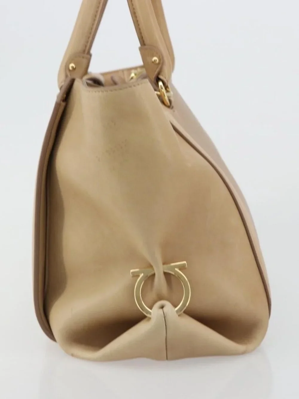 Salvatore Ferragamo Gancini Hand Bag Leather Beige Gold Auth hk2805
